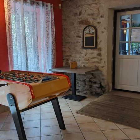 Saint-Floret Chambres D'Hotes Les Lits Des Fees מראה חיצוני תמונה