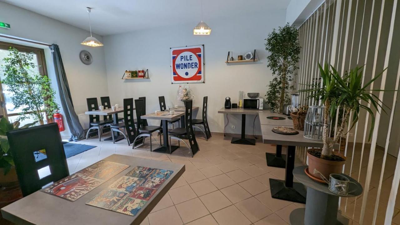 Saint-Floret Chambres D'Hotes Les Lits Des Fees מראה חיצוני תמונה