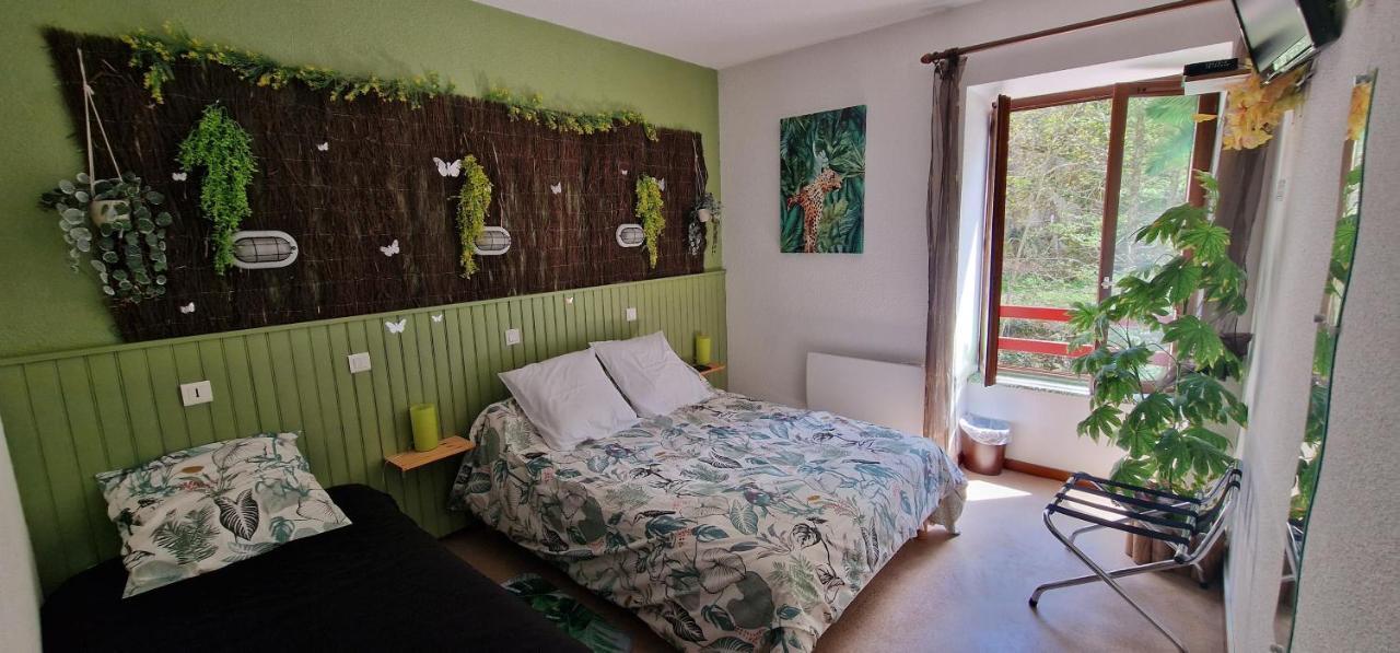 Saint-Floret Chambres D'Hotes Les Lits Des Fees מראה חיצוני תמונה