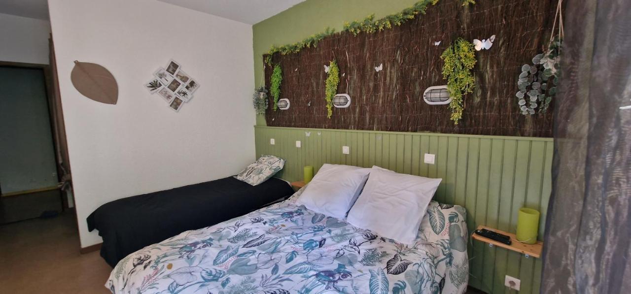 Saint-Floret Chambres D'Hotes Les Lits Des Fees מראה חיצוני תמונה